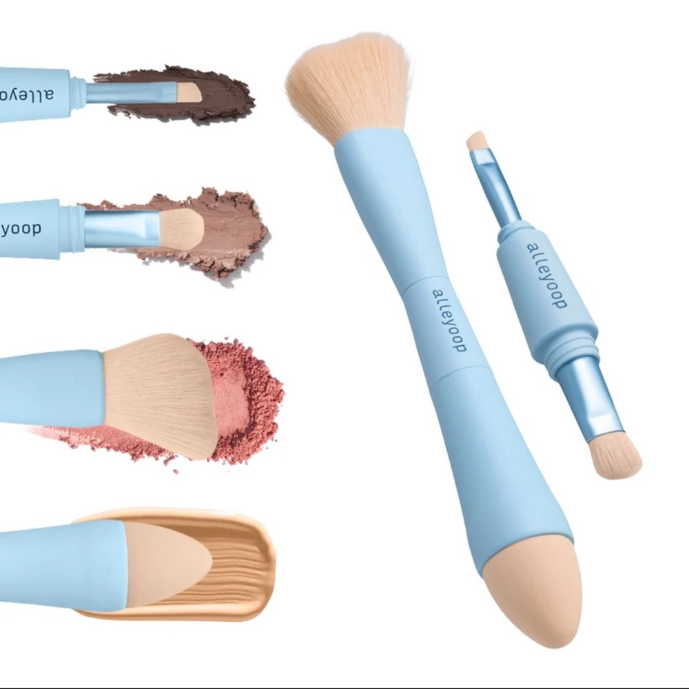 5/$25 sale!!! Alleyoop multi-tasker 4 in 1 makeup brush NIB
